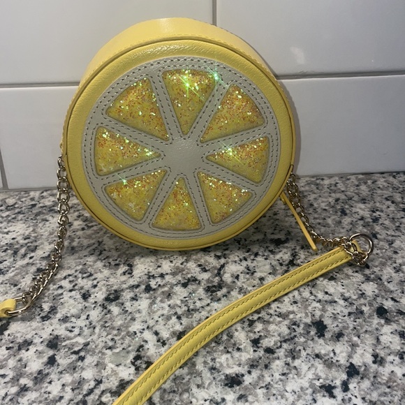 KATE SPADE LEMON 🍋 SPARKLE CROSSBODY BAG Novelty, limited edition, &collectible - Picture 3 of 6